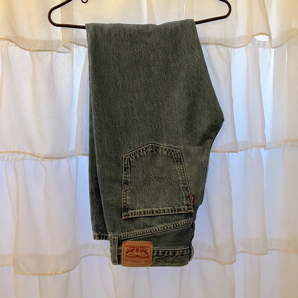 Levi low pro straight jean